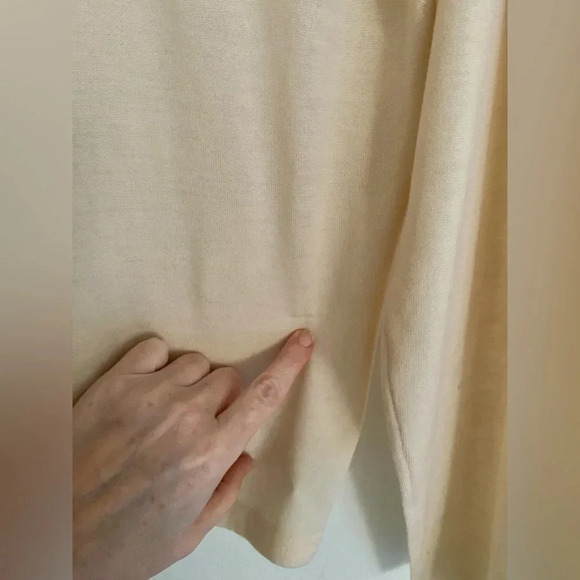 TSE Cashmere V-Neck Sweater Cardigan Peach Salmon Small Flaw - Picture 3 of 6